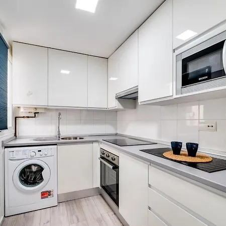 Chic In Heart Of Town Apartment Malaga