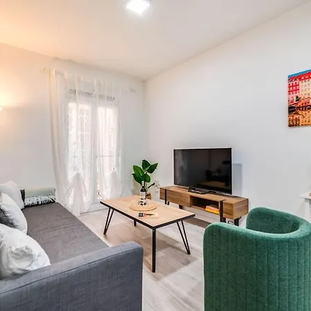 Apartment Chic In Heart Of Town Malaga